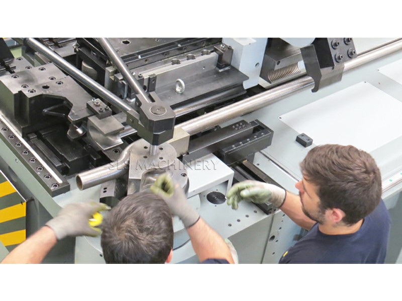 002..01 Macchina per flessione per tubi. SLS-800x600